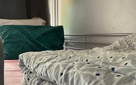 Female-Dortoir Femme -Dorm Shared Room Paris