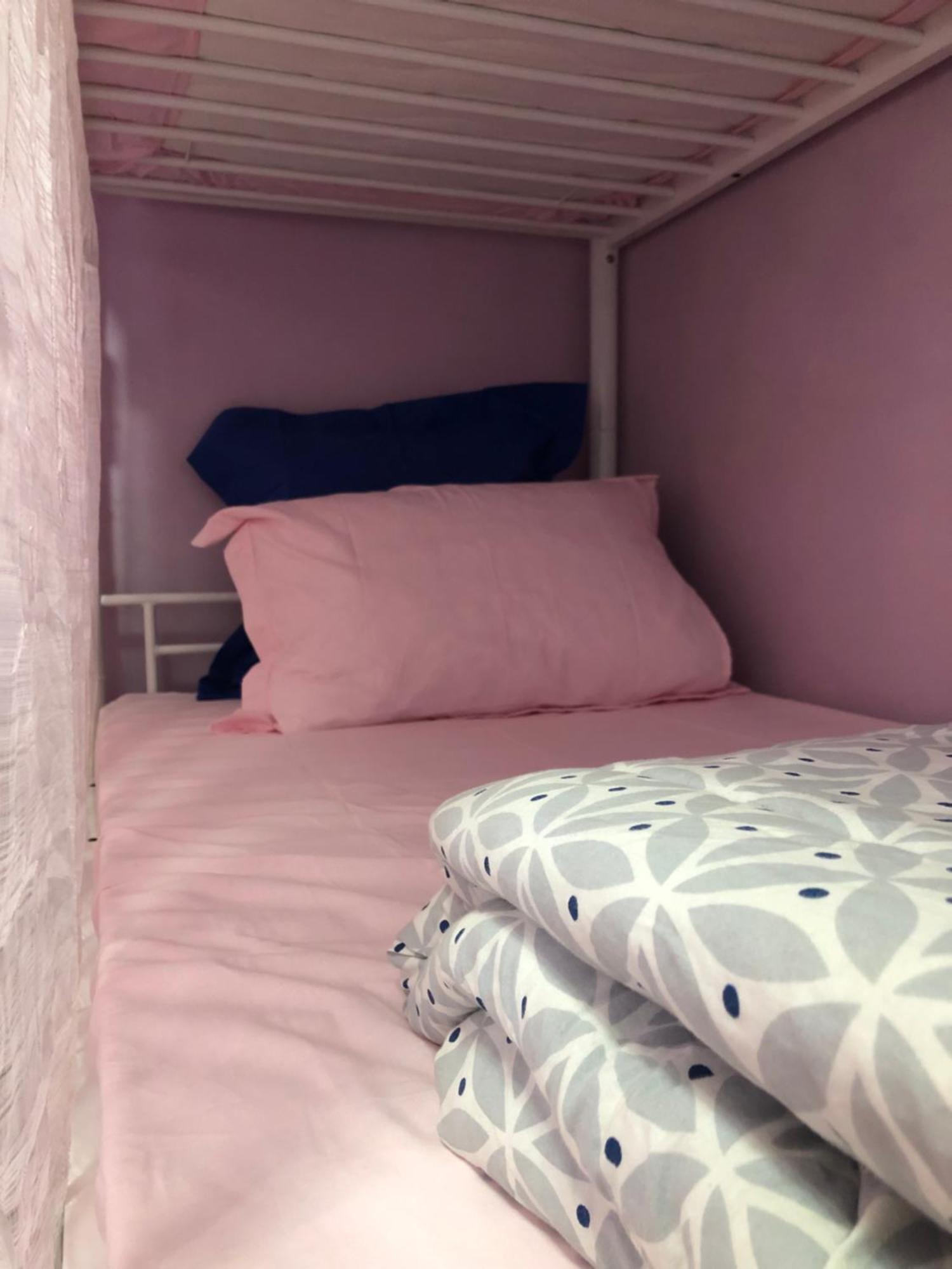Female-Dortoir Femme -Dorm Shared Room Paris Bobigny Extérieur photo
