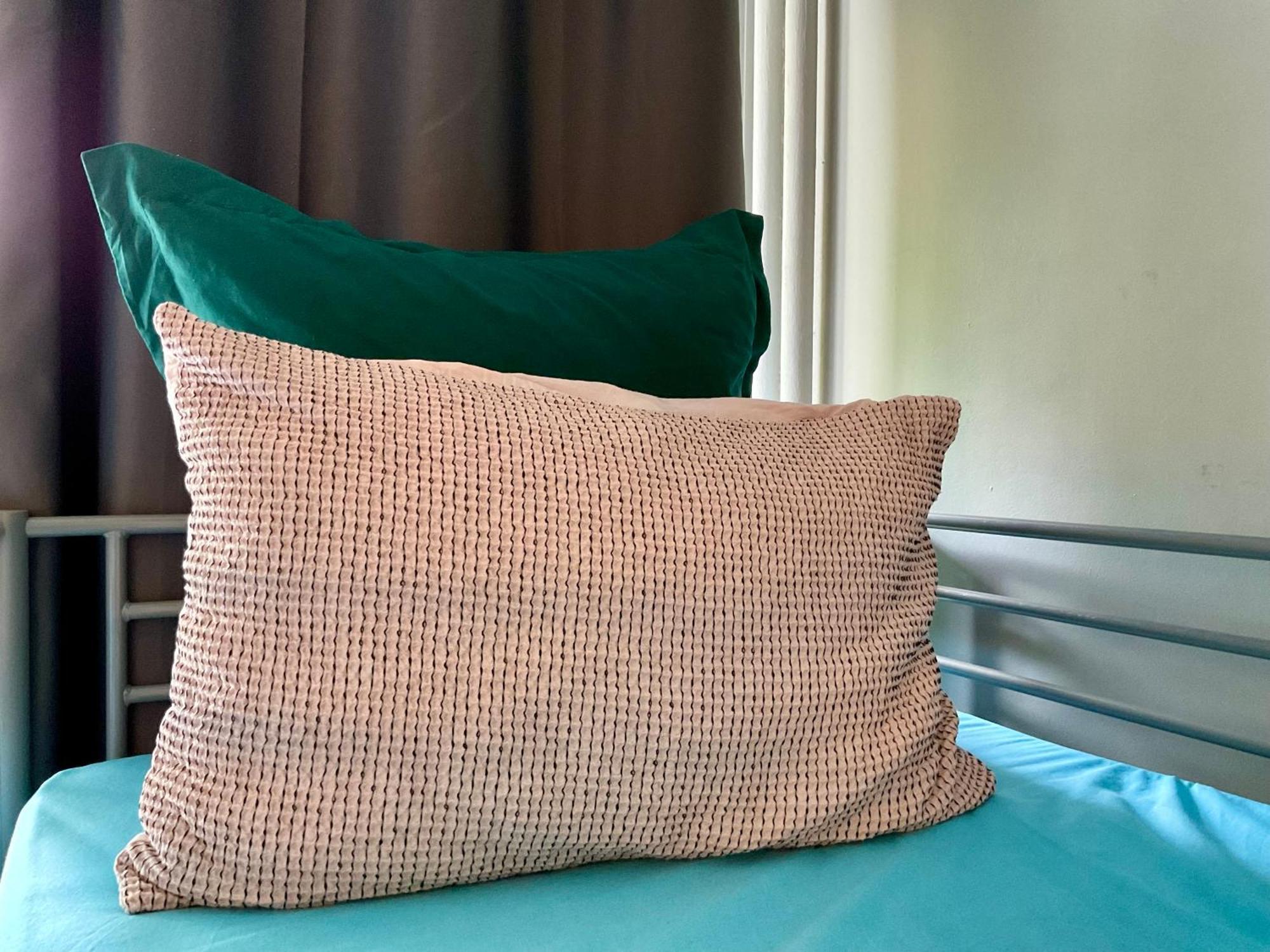 Female-Dortoir Femme -Dorm Shared Room Paris Bobigny Extérieur photo