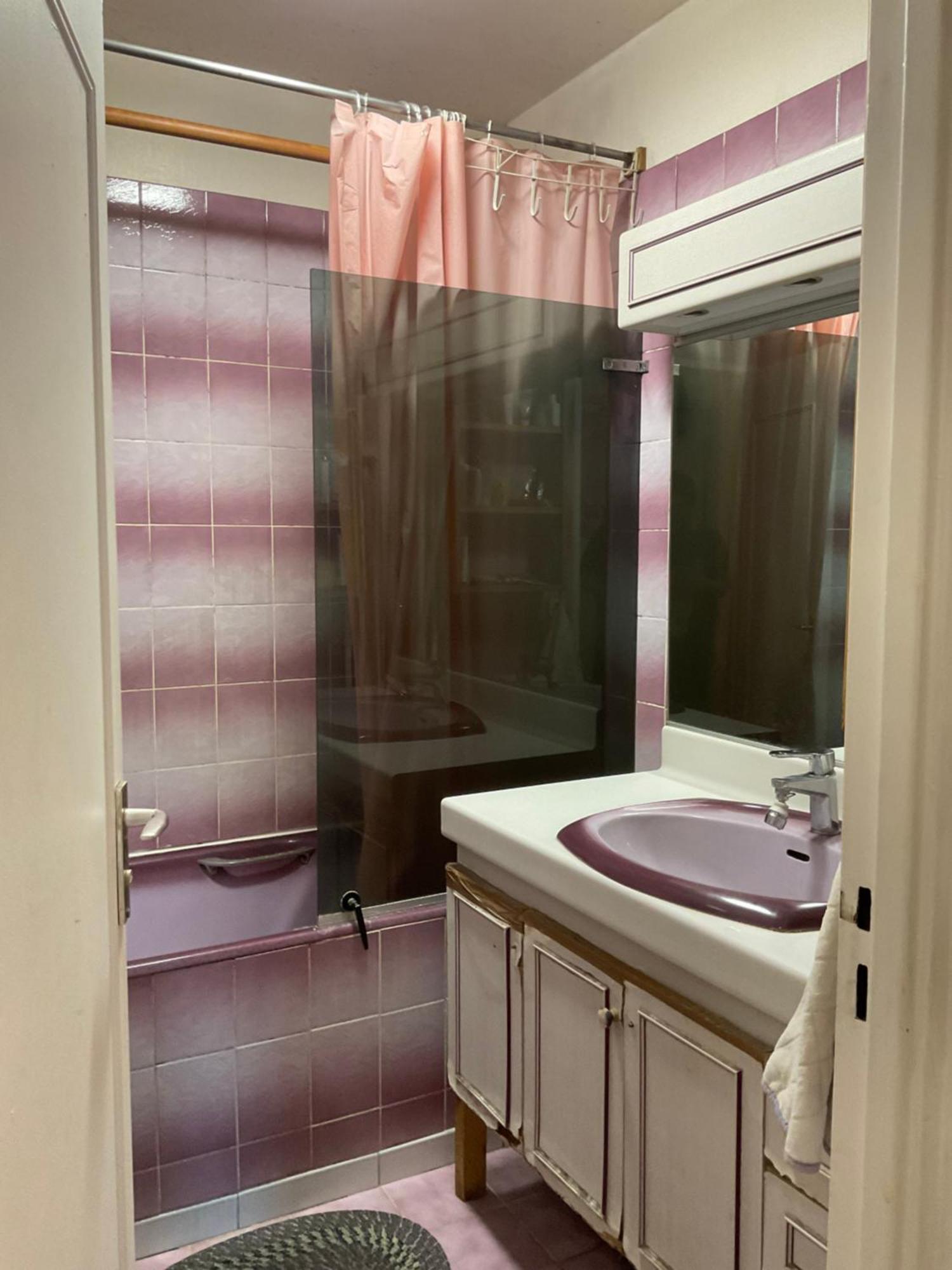 Female-Dortoir Femme -Dorm Shared Room Paris Bobigny Extérieur photo